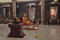 Sharadiya Navaratri 2020 Day 3 (19.10.2020) - SCM Shirali - HH Swamiji at Shri Guru Paduka Sannidhih